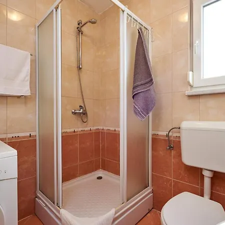 Gorgeous In Okrug Gornji *