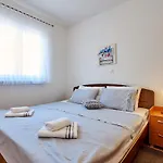 2 Bedroom Cozy In Okrug Gornji * Trogir