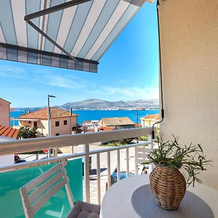 2 Bedroom Cozy In Okrug Gornji * Trogir